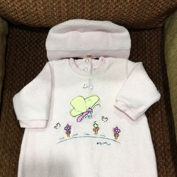 💗 CARTER’S 💗 COLLECTION KIDS MATCHING BODYSUIT SET . - Picture 2 of 4